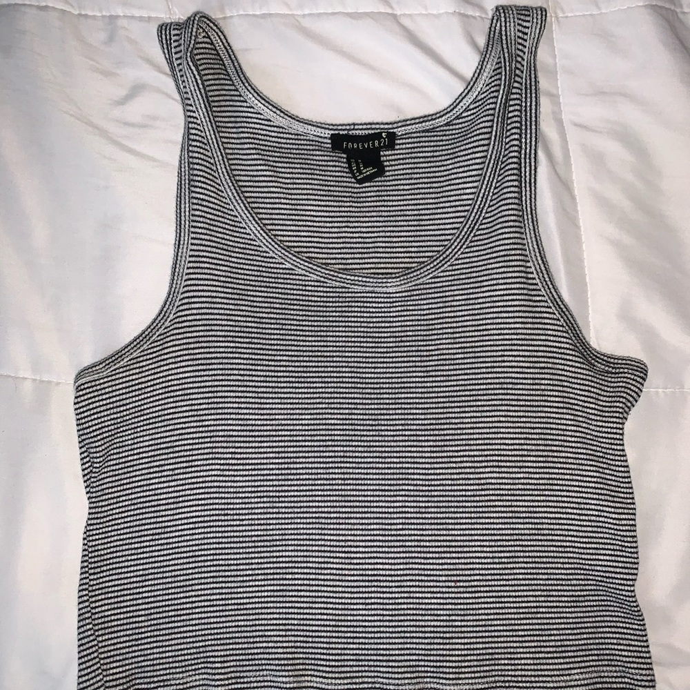 Forever 21 crop tank top w/ black & white stripes